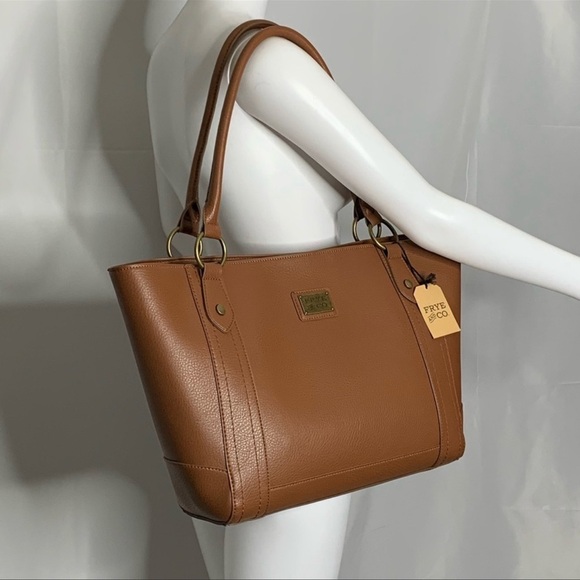 Frye And Co With Zip Pouch Shoulder Bag - Picture 4 of 14